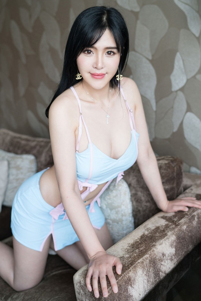 职场女秘刘钰儿性感OL装妩媚妖娆