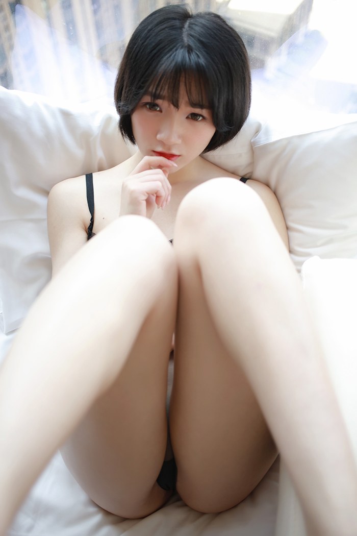 甜美少女悦爷妖精白嫩胴体惹人爱