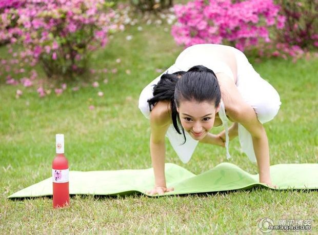 云南美女母其弥雅的瑜伽术