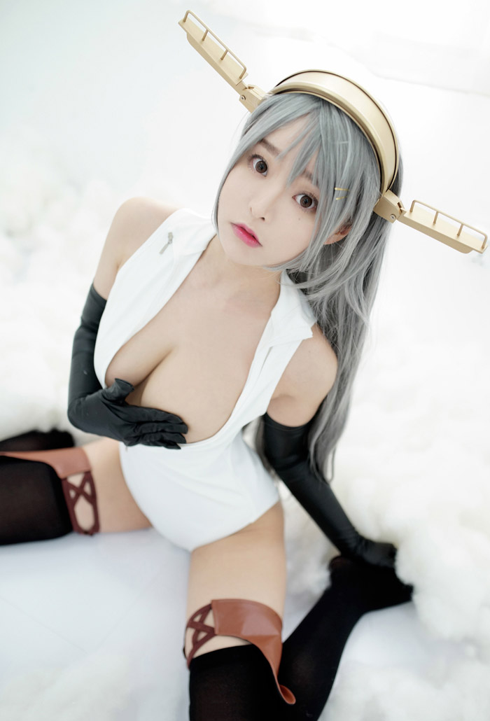 舰娘cosplay柳侑绮大胆开胸泳衣版